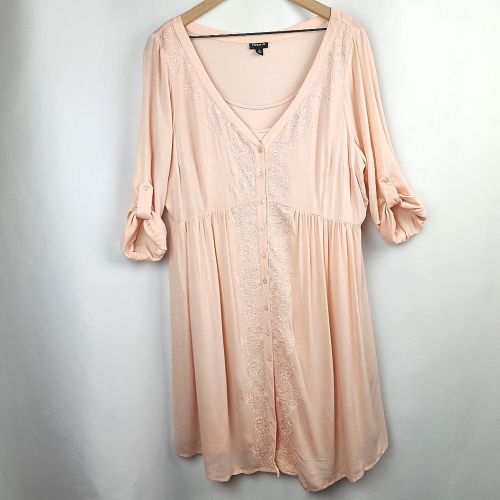 Torrid Women's Blush Embroidered Button Up Shirt Dress Size 0